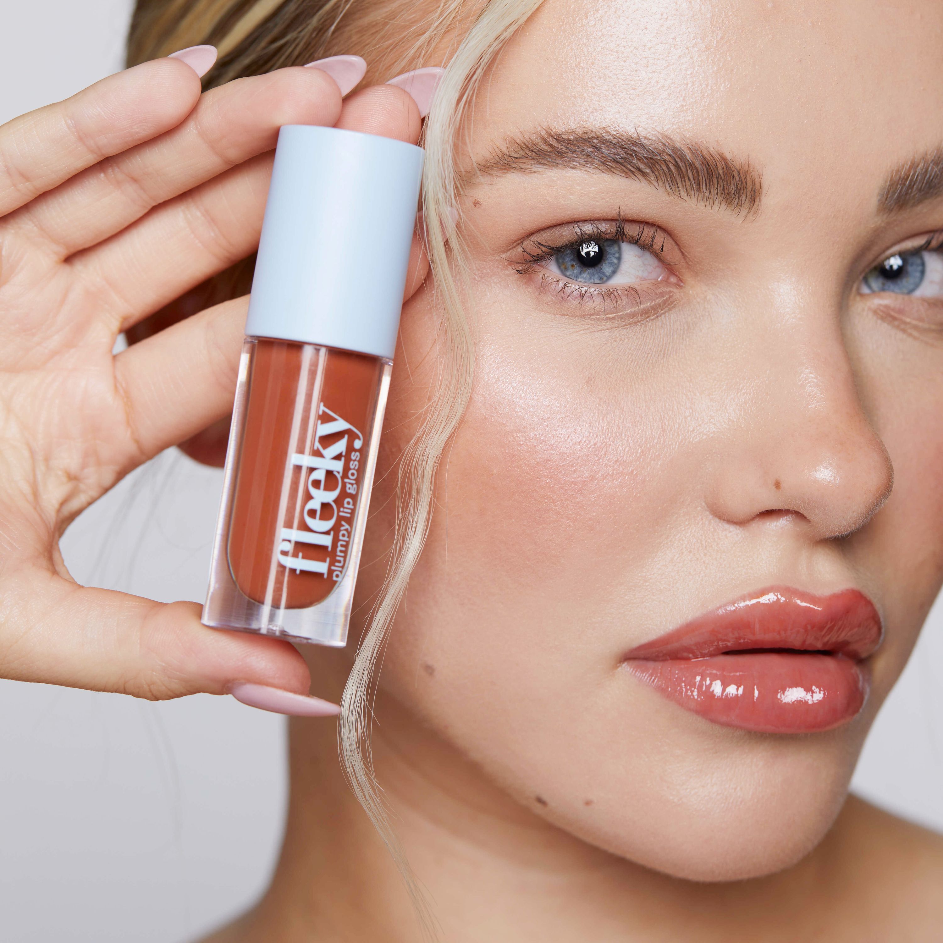 Plumpy Lip Gloss Toffee Brown